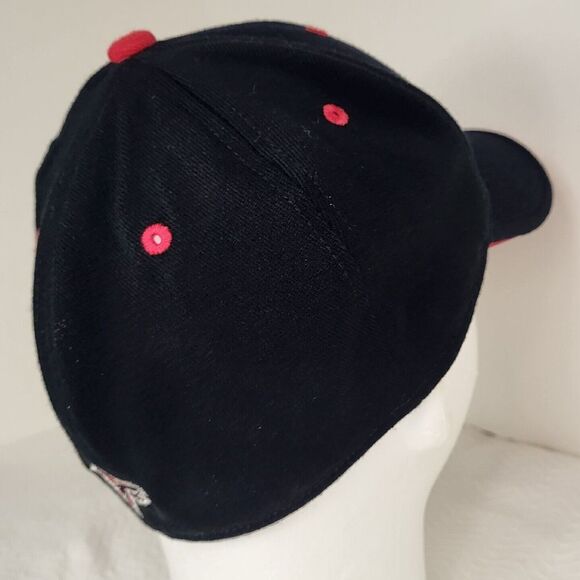 NFL Team Apparel Hat Atlanta Falcons Adult Size Black Fitted Cap Spell Out‎ - Picture 9 of 14